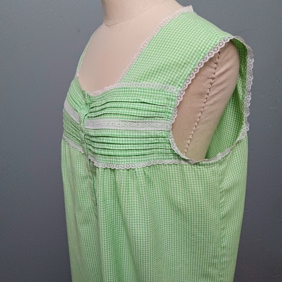 Country Store cotton green white gingham housecoat nightgown w lace hems. Large - Picture 7 of 11
